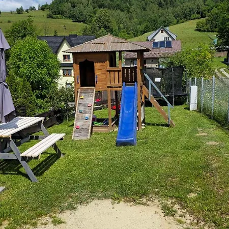 Pod Wisnia Feriehus Mizerna